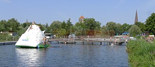 Familienfreibad vom Kleinkind bis zur Oma: das Flussbad Rostock.