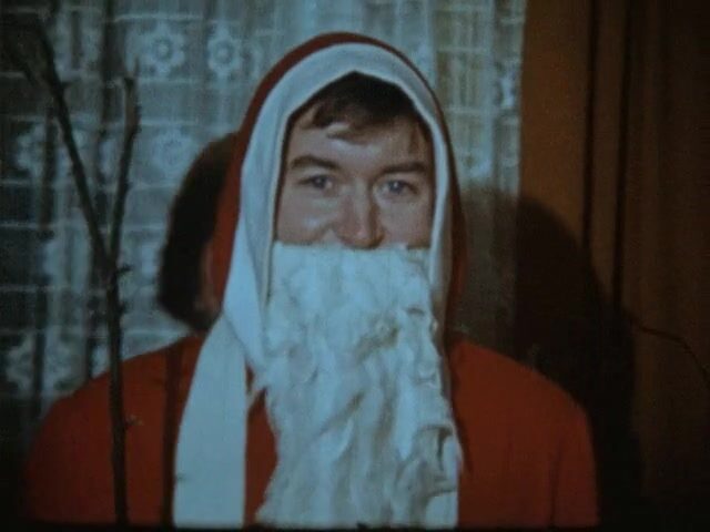 Der schnieke Nachbar als Weihnachtsmann in der DDR