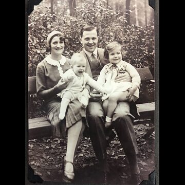 Fritz und Frieda Kuhn mit ihren Kindern