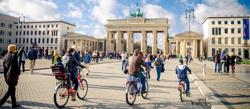 Nazione delle auto? Può darsi. In termini numerici, però, la bicicletta è di gran lunga superiore all’automobile, quasi tutti i tedeschi ne possiedono una. 