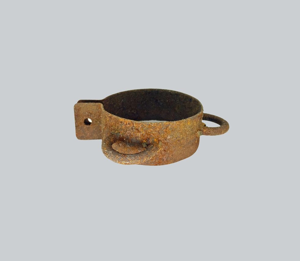 Nachbildung einer Halsfessel – Instrument, welches zur Folter von Versklavten verwendet wurde. Objekt aus dem Museu da Capitania de Ilhéus, 2022