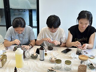 Workshop “Body Scrub” mit NUDE by Korea