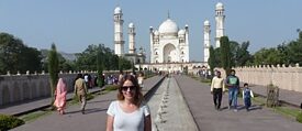 Foto von mir vor dem Taj Mahal