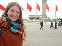 Auf dem Tiananmen Platz mit Mausoleum