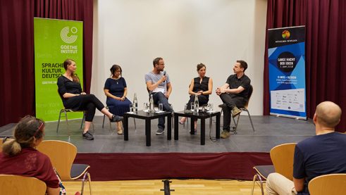 Participants of the panel following the screening of "grenzenlos“