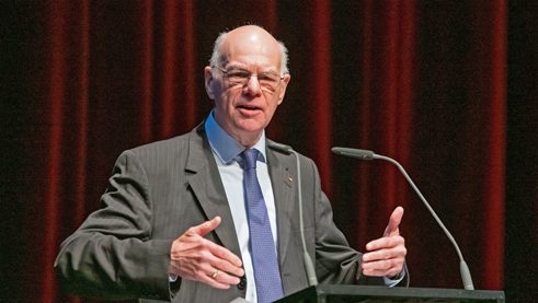 “Are any political systems robust?”, asks former Bundestag President Norbert Lammert in his opening speech