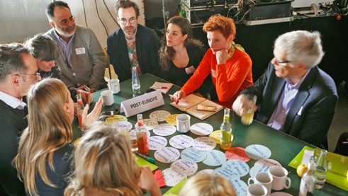 At the network meeting, the Goethe-Instituts and their partners discuss the five Freiraum-topics