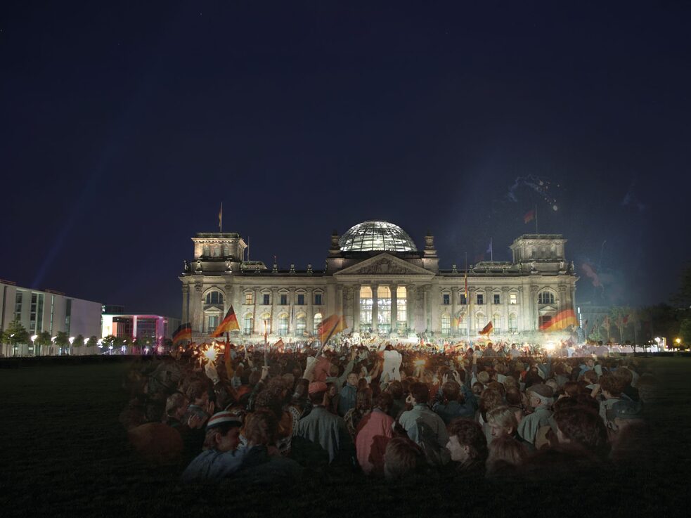 Reichstag 1990/2015, montaż