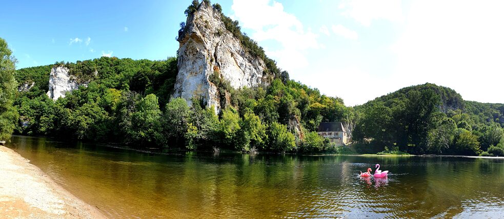 La Vallée de la Vézère, en Dordogne, est un site du patrimoine mondial de l'UNESCO et une destination très prisée des touristes.