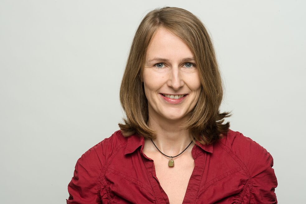 Mediální odbornice Stefanie Eckert pracuje pro nadaci DEFA od roku 2001. Od července 2020 je její předsedkyní.