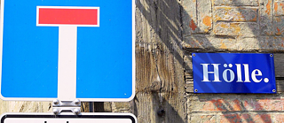 German Town Signboard - Hölle © Detail © Thomas Wozniak, Public domain, via Wikimedia Commons German Town Signboard - Hölle