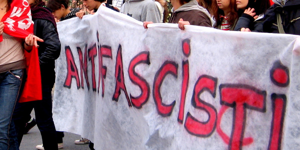 Foto (Ausschnitt): Rete degli Studenti Medi Massa, CC BY-SA 2.0 Foto (Ausschnitt): Rete degli Studenti Medi Massa, CC BY-SA 2.0