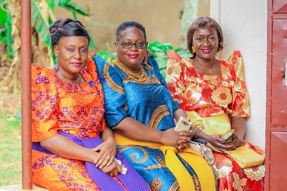 “Decolonizing Self - Ladies from Kanyanya Village” di Esther Kibuka-Sebitosi, 2018