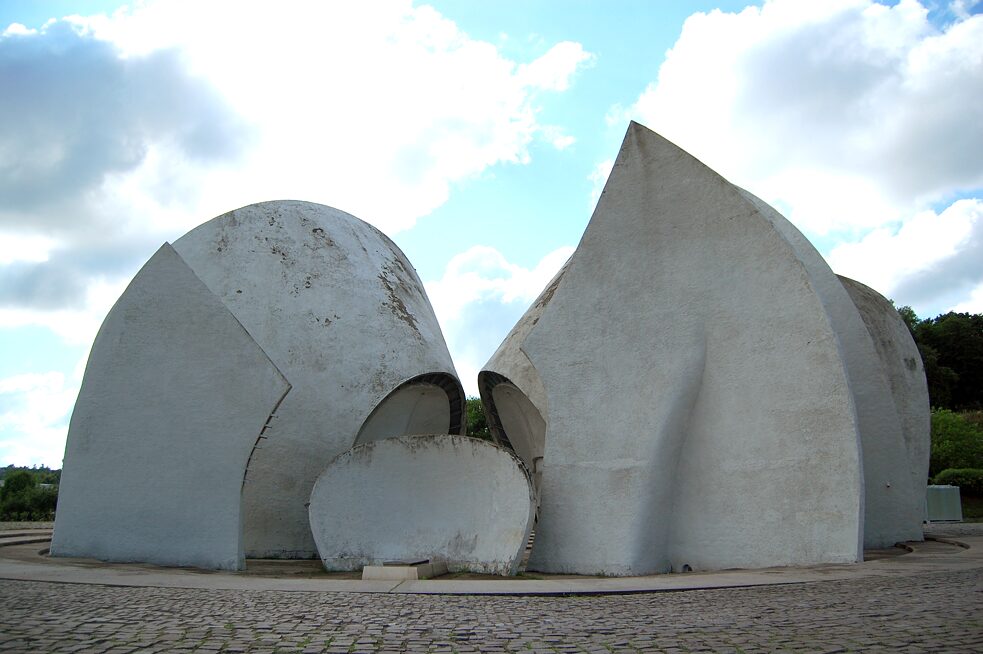 Gedächtnispark / Krematorium (Kiew), Architekt: A. Milezki, Maler: Melnitschenko, A. Rybachuk // 1968–1980