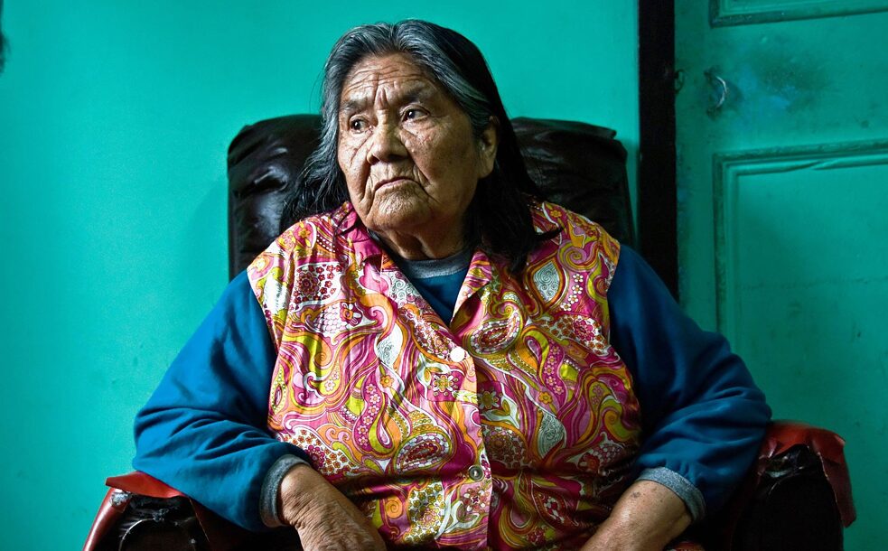 Cristina Calderon é a última sobrevivente que tem como idioma nativo a língua Yamana