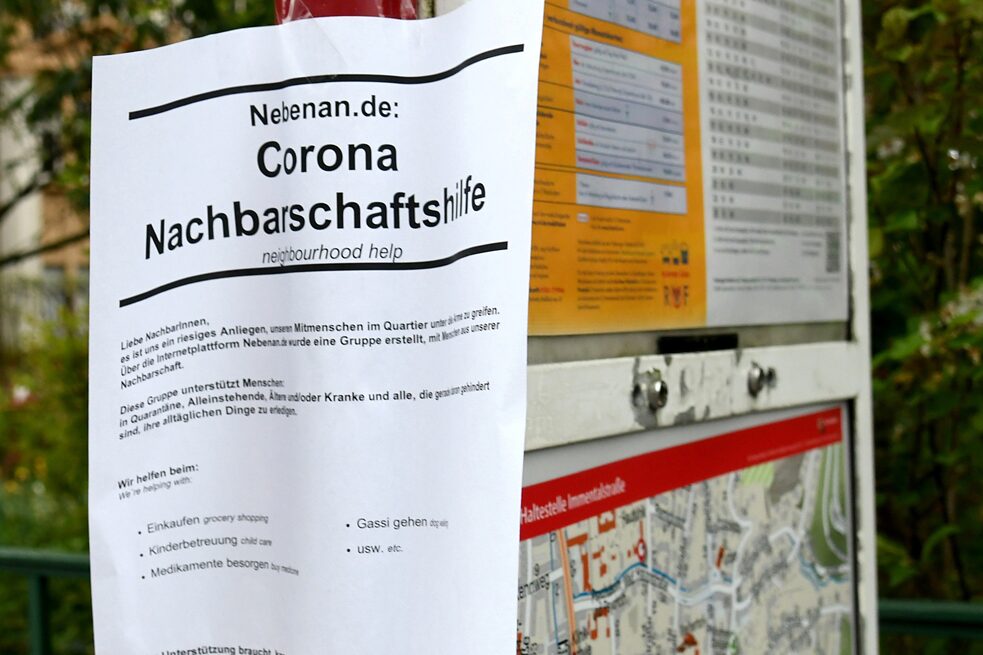 Nicht online, aber Hilfe suchend? Nebenan.de organisierte während des Corona-Lockdowns auch offline Unterstützungsangebote. 