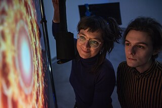 Annabella Schnabel und Zsolt Enyedi mit ihrer Installation <i>ID3A</i>