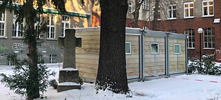 Built for open-air summer festivals, the “lodges” provided by My Molo serve as winter accommodation for homeless people.