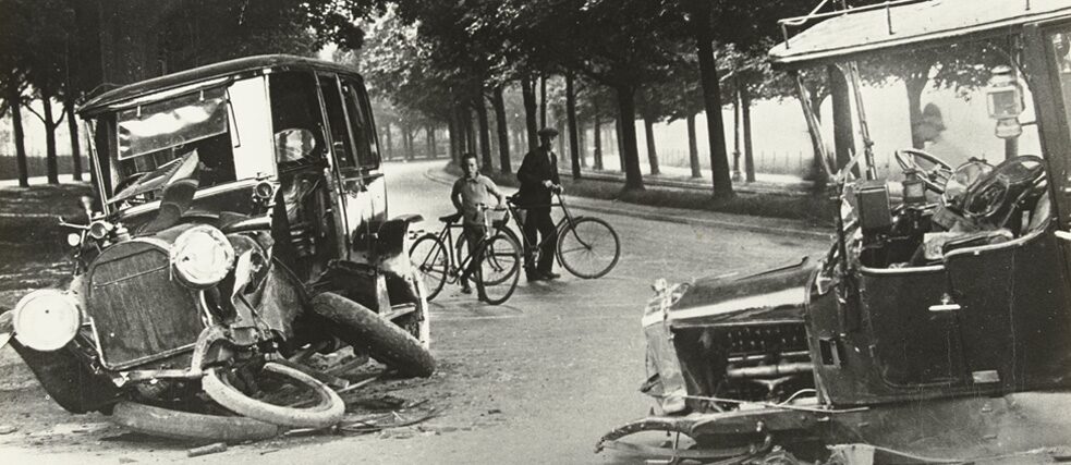 Auto-ongeluk mogelijk in Den Haag.