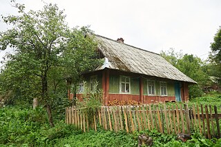 Будинок в селі Плоске, де живе родина Єрмакових.