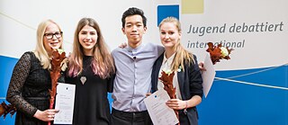 Internationale Finalisten von Jugend debattiert international 2016 © Foto: Goethe-Institut/ Tomáš Železný  Internationale Finalisten von Jugend debattiert international 2016