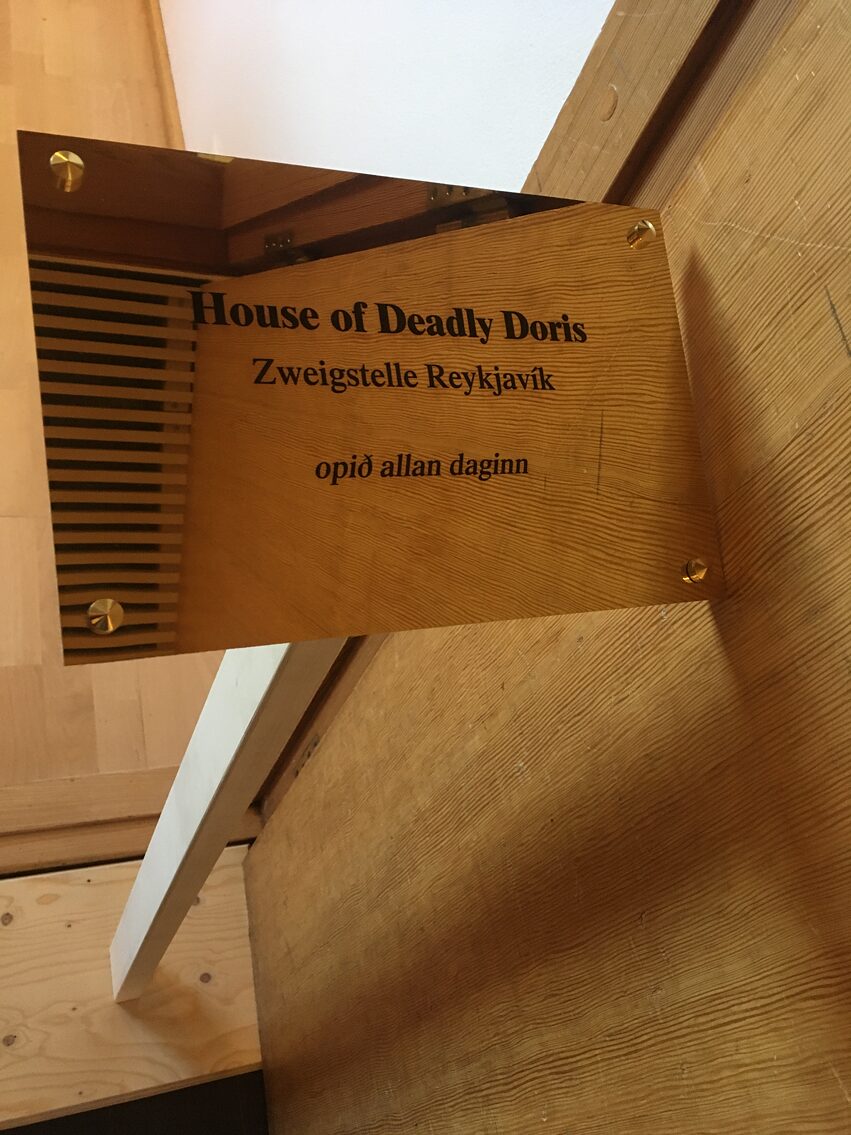 Sign of House of Deadly Doris