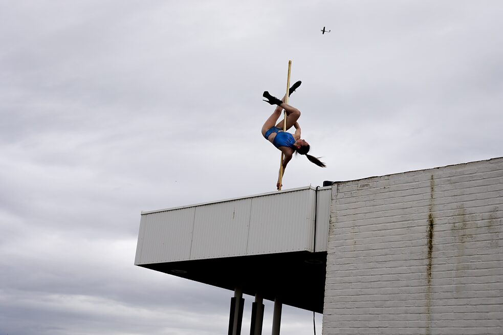 'Spinning Rooftops': performance by FRZNTE on the rooftop of Nordic House Iceland
