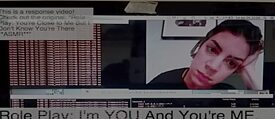 Ein Bildschirmfoto von Claire auf ihrer Computer-Webcam 