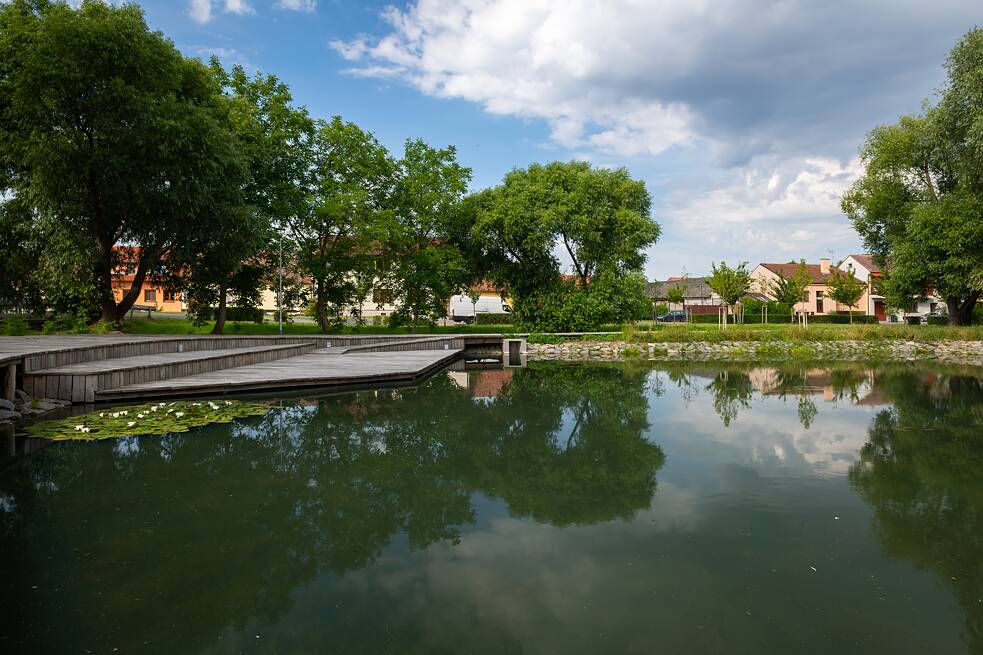 Hospodaření se srážkami Na Bahně v Bratčích