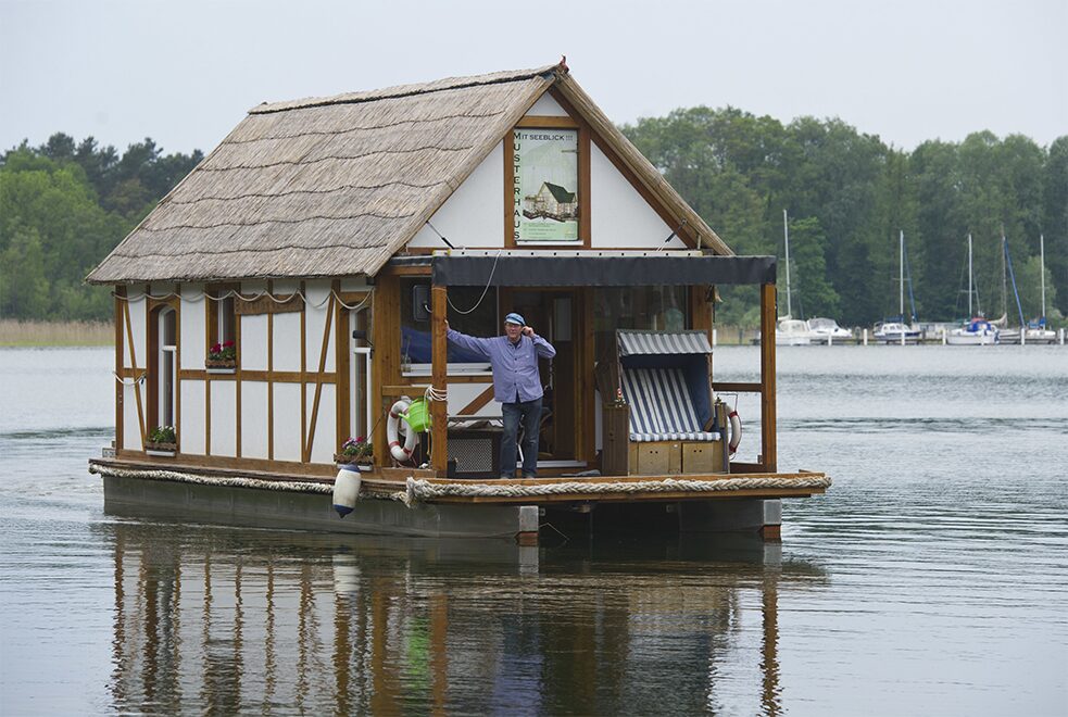 Schwimmendes Fachwerkhaus in Brandenburg