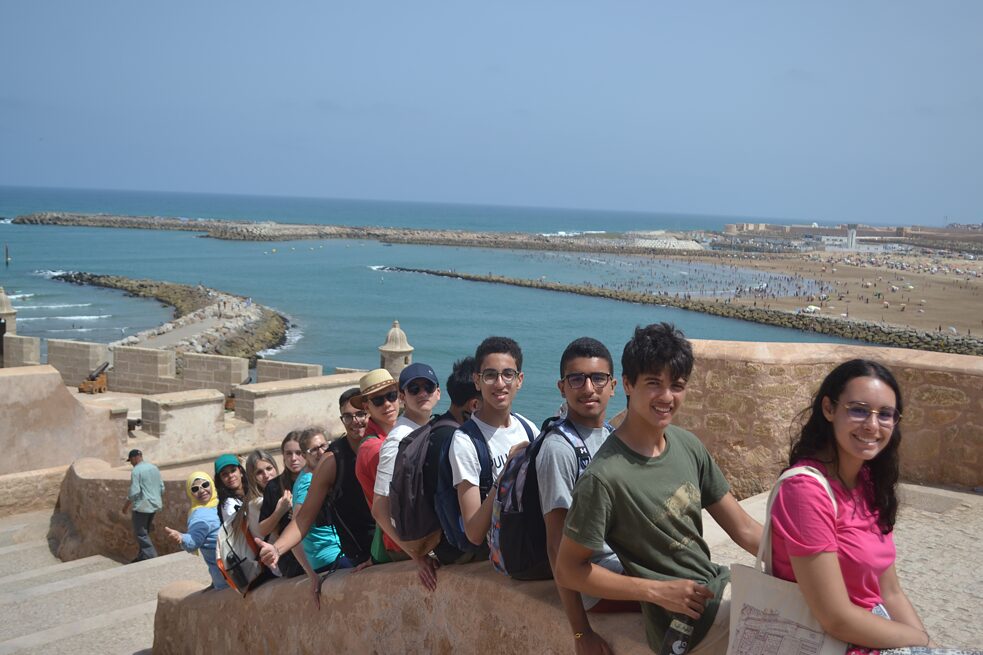 Des élèves en excursion au Maroc