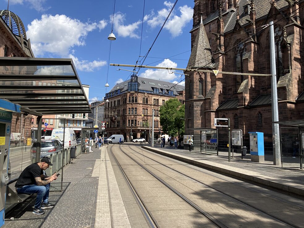 La fermata del tram Johanneskirche (2)
