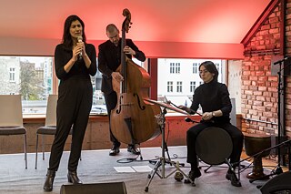 Musikensemble Cymin Samawatie, Ralf Schwarz und Roshanak Rafani