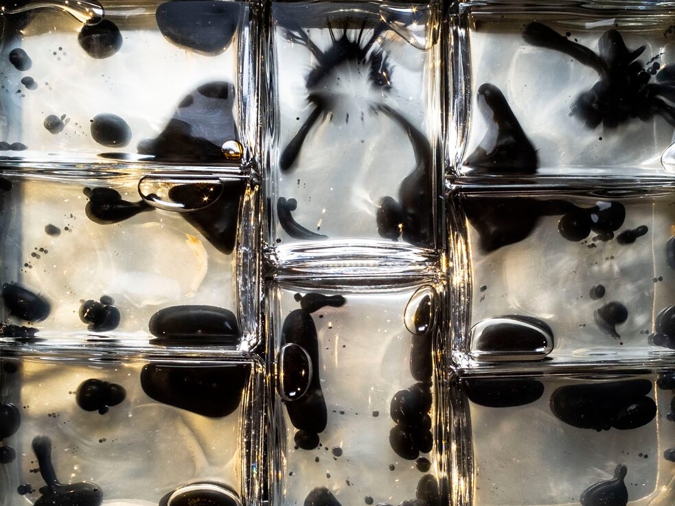 Liquid bubbles made by Agnieszka Kurant 