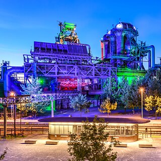 Der Landschaftspark Duisburg-Nord ist auch bei Nacht beeindruckend.