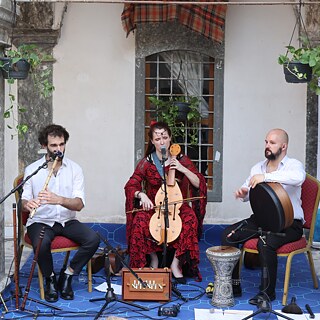 Trio Myrias beim Auftritt während des Mosul Music Heritage Festivals