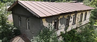 Fasanauri post office building