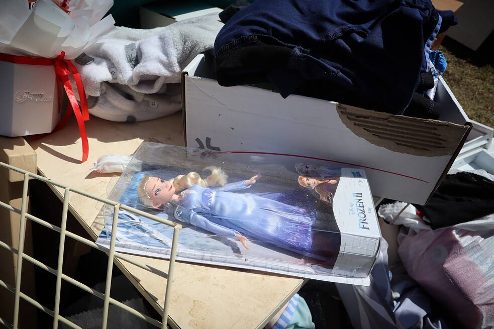 Bábika princezny Anny z rozprávky Frozen 2 medzi zachránenými predmetmi z detskej nemocnice v Kyjeve, ktorú zničila ruská raketa. Väčšina detí, ktoré sa liečili v nemocnici, bola evakuovaná bez svojich vecí.