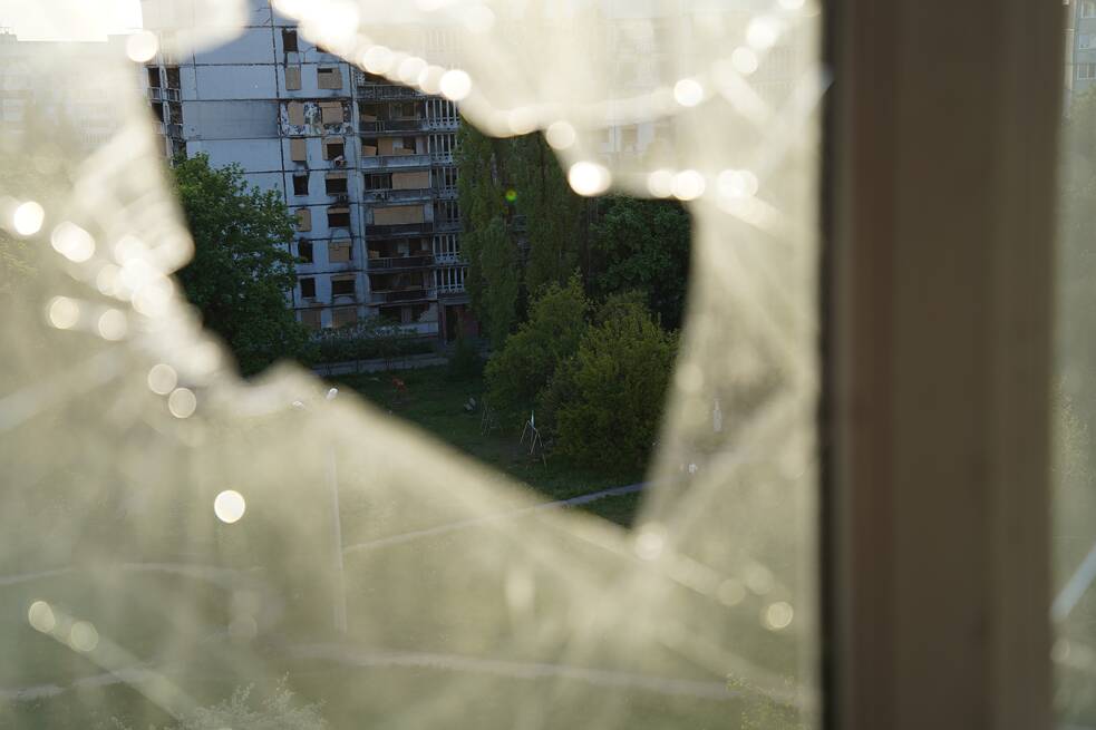 Sídliště Severní Saltivka na severovýchodě města je neustále vystaveno ruského ostřelování.