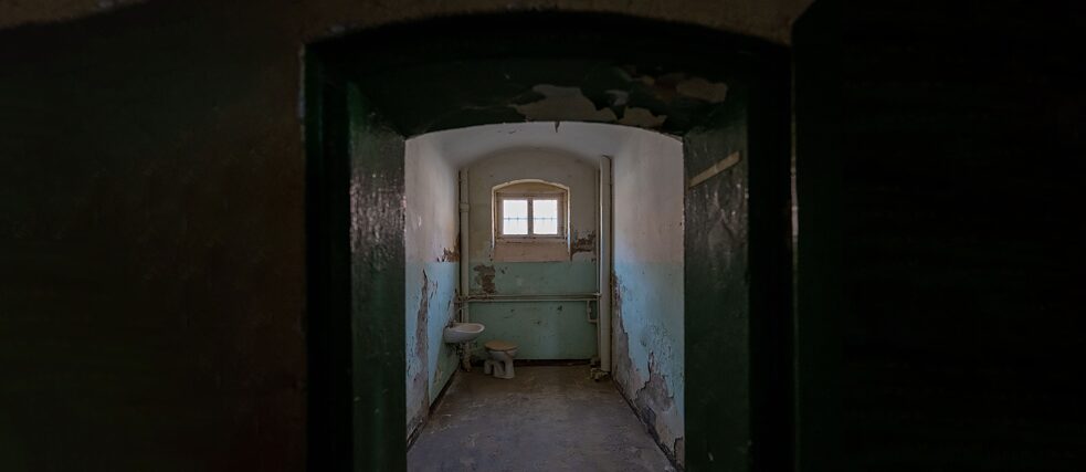 Picture of a cell of the former women's prison Schloss Hoheneck.