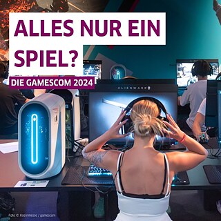 Text auf Bild: "Alles nur ein Spiel? Die Gamescom 2024." Auf dem Bild sieht man einen Raum voller Computer und 8 Menschen, die jeweils an einem Computer sitzen. Sie haben alle Kopfhörer auf. 