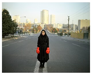 Newsha Tavakolian, Ohne Titel (aus dem Projekt Listen), Iran