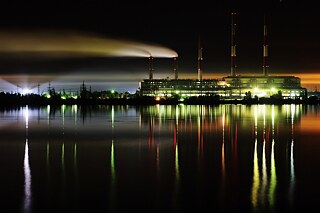 Das Kraftwerk Smijiw (hier ein Foto aus dem Jahr 2007) ist ein Kohlekraftwerk in Sloboschanske, Oblast Charkiw, Ukraine. Das Kraftwerk ist nach Luftangriffen der russischen Arme im März 2024 nicht mehr betriebstauglich.