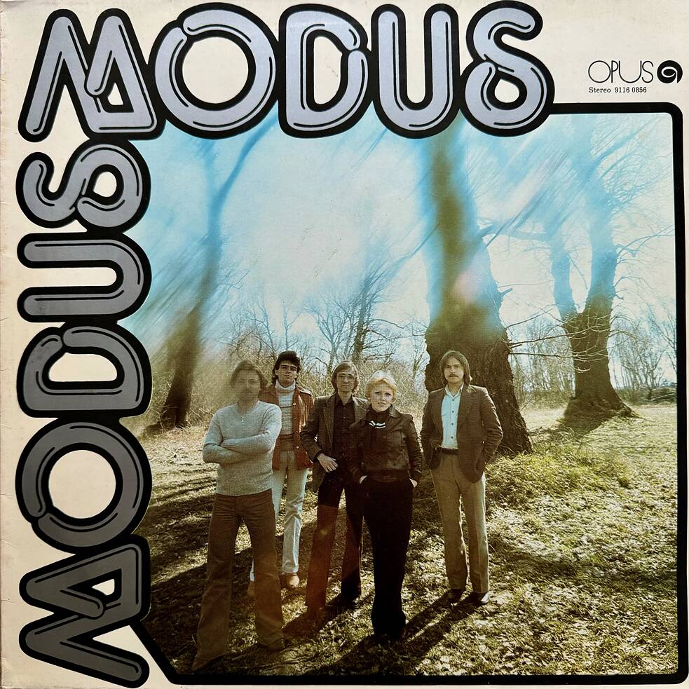 Modus | „Modus“ – Das Debüt-Studioalbum von Modus wurde 1979 auf dem Label OPUS veröffentlicht. Zwei markante Stimmen von Modus, Miroslav Žbirka und Marika Gombitová, starteten später ihre Solokarrieren und wurden zu herausragenden Persönlichkeiten der slowakischen Popmusik.