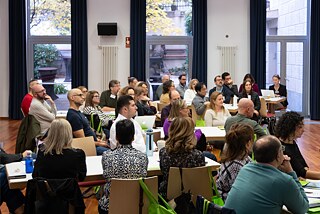 Participantes en la sala