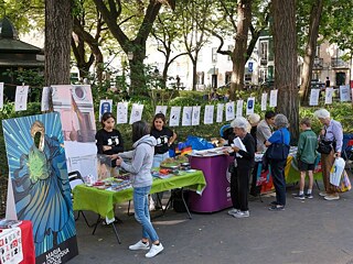 Ausstellung "Komplett Kafka" am Europäischen Sprachentag 2024, im Jardim das Amoreiras, in Lissabon