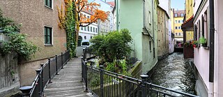 Venice? Bukan, Augsburg! Kebetulan, ada lebih banyak jembatan di sini daripada di kota gondola di Italia.