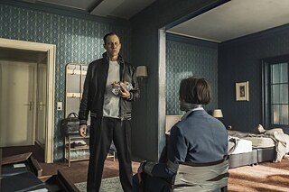 Produktions Standbild aus der Netflix Deutschland Serie "Achtsam Morden"