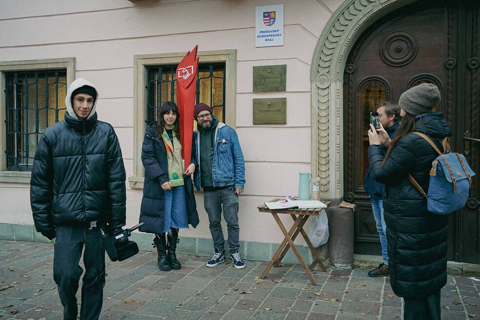 Stanovište protestu pred Krajskou galériou v Prešove