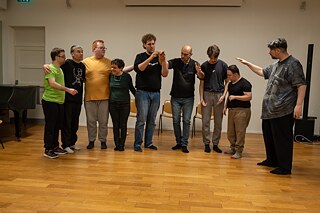 Gruppenfoto der Schauspielerinnen und Schauspieler